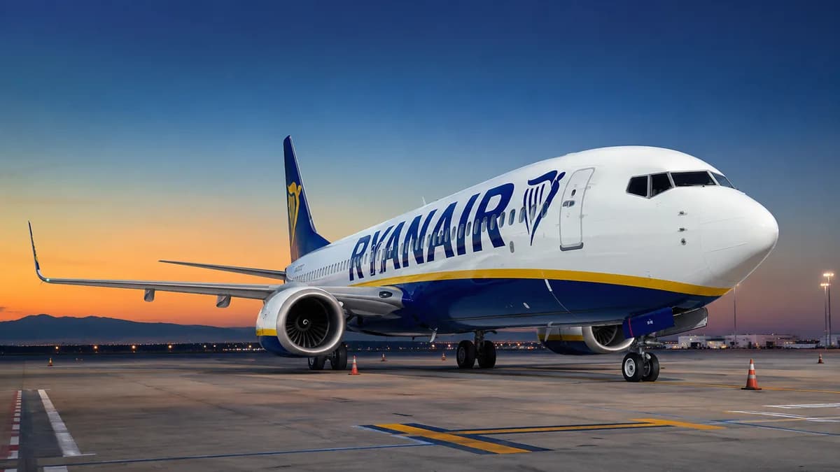 Ryanair-Flugzeug am Boden vor dem Terminal, Illustration der Ryanair-Steuererstattung